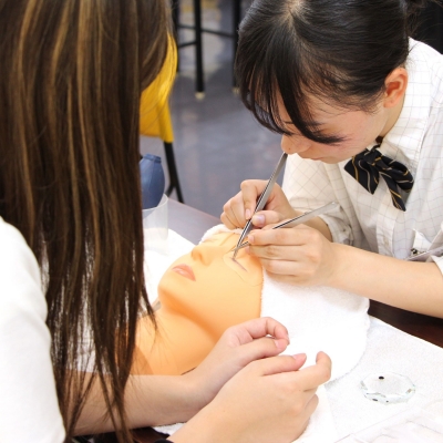 学校見学・体験授業　進路の授業にお役立てください。