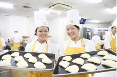 就職から開業までしっかりサポート！【製パン本科】