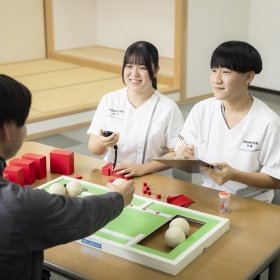 作業療法学科学生の一日の様子をご紹介!!実技授業は?お昼休みは?放課後は?どんな一日を過ごしているかキャンパスライフをぜひご覧ください♥