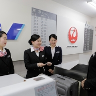 現場さながらの教室で授業を受けます。