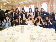 新入生歓迎会先輩と交流できるチャンス！本格的な授業がスタートする前に、先輩と一緒にランチを食べてゲームを行うのが、このイベント。同級生＆先輩と仲良くなるチャンスです！