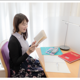 図書館の個別ブース