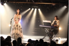 新入生を歓迎する「ウェルカムパーティ」バラードも歌います♪