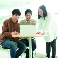 高度な技術を基礎から学べるカリキュラム