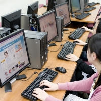 情報ビジネス学科
