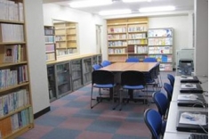 図書室（１Ｆ）
