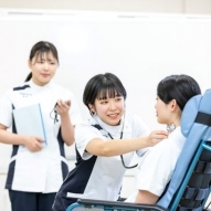 リハビリテーション学科　言語聴覚学専攻では言語聴覚士の資格取得をめざします。