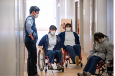 【2025年度のオープンキャンパスの様子をご紹介します！】理学療法学科では車椅子の操作や介助を体験しました。初めての体験でしたが、皆さま楽しんでくださいました☆彡