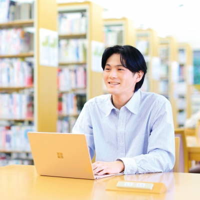 新入生全員に最新ノートPCを無償貸与