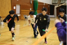 スポーツDAY！毎年大盛り上がりの全員参加イベント！！バスケ、バドミントン、綱引き、サッカー、リレーなどなど…！秋に市内の体育館を貸し切って丸1日みんなで楽しみます！