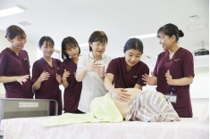 ＜授業風景＞保健看護学科(助産師課程)