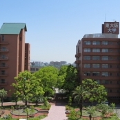 東大阪大学