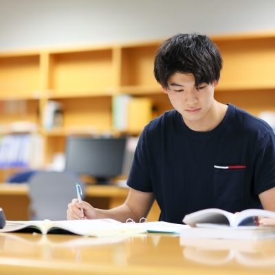募集学部・学科および定員　