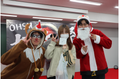 大天祭（学園祭）が開催されました！大天祭は理学療法学専攻・作業療法学専攻から実行委員の学生が準備から当日の運営まで担当してくれました。クイズやゲーム、スポーツに関するブースや、お笑い芸人の方々によるスペシャルライブも開催され、学生の皆さんもとても盛り上がっていました。