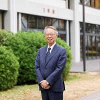 小川　英治