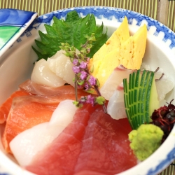 日本料理　海鮮丼